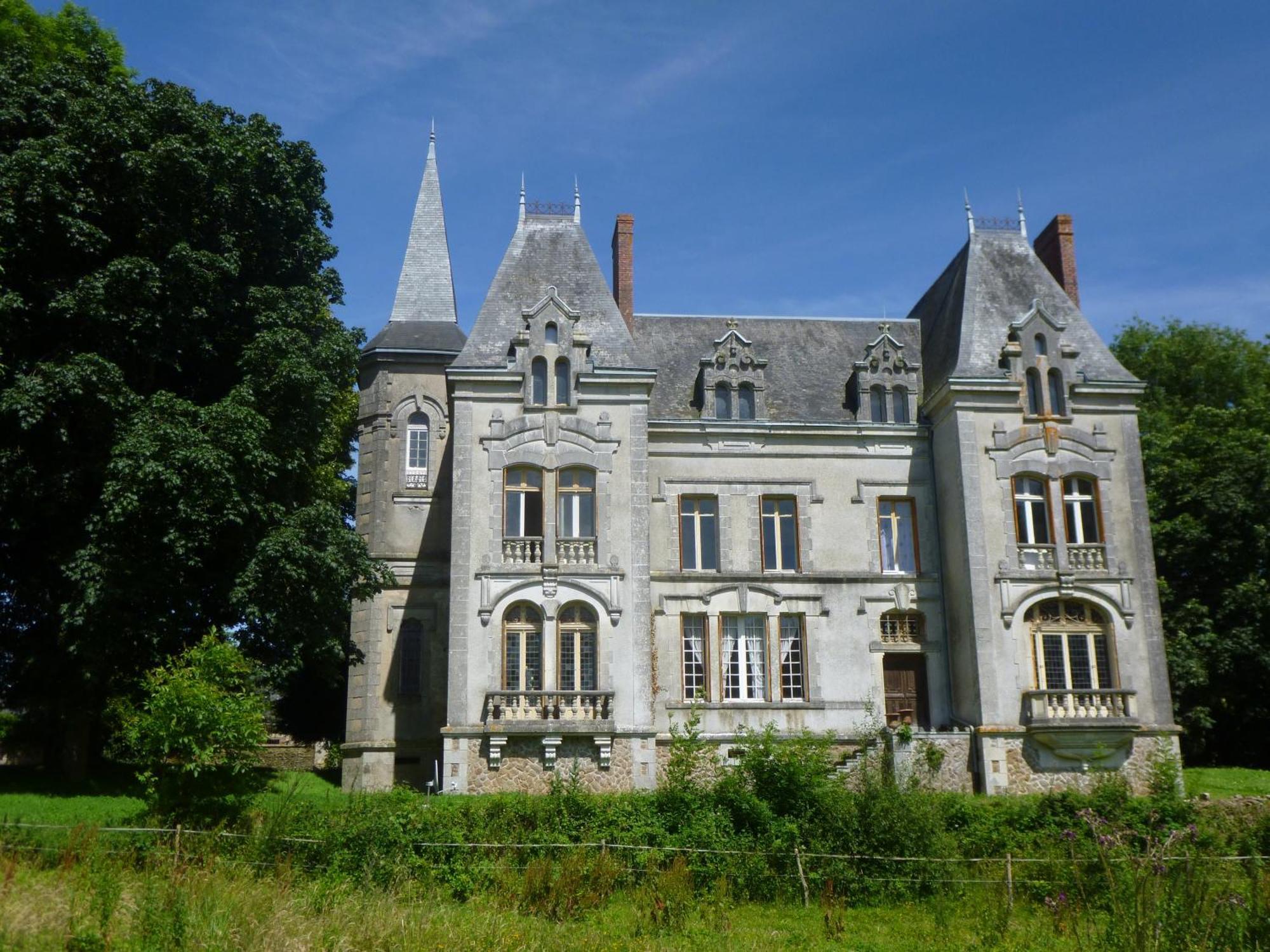 Le Chateau Du Grand Coudray Bed & Breakfast Villaines-la-Juhel Exterior photo