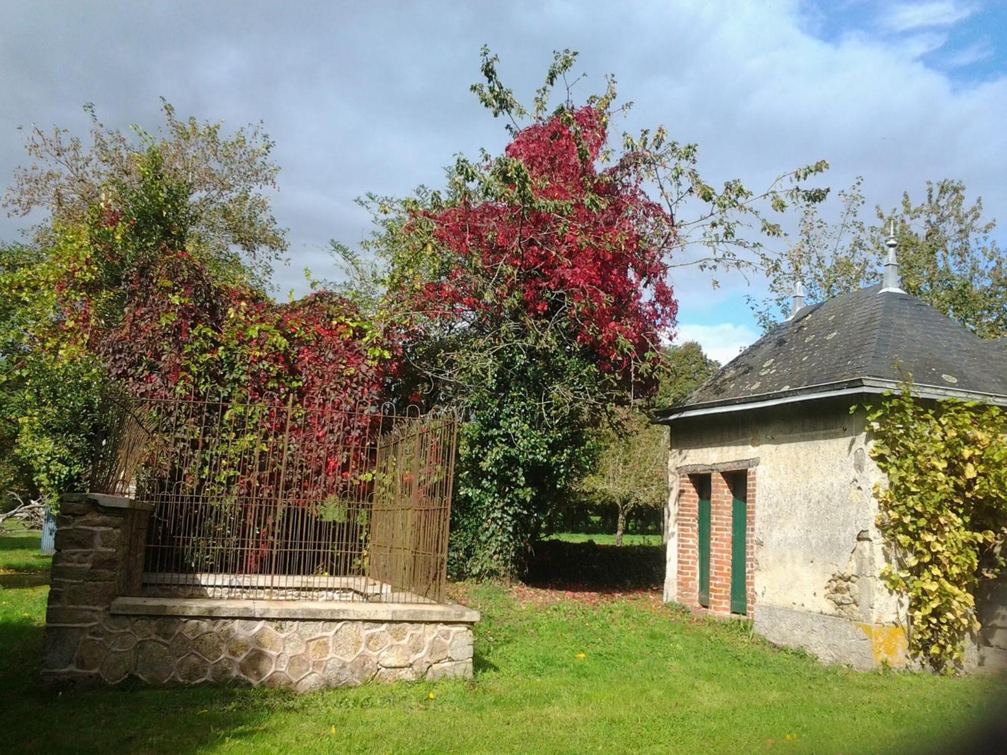 Le Chateau Du Grand Coudray Bed & Breakfast Villaines-la-Juhel Exterior photo